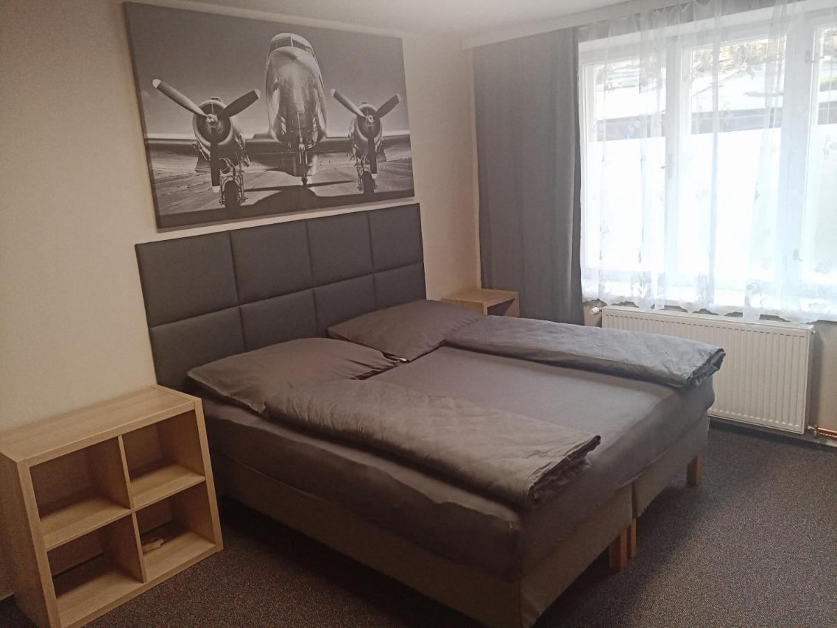 Kraliky Apartman Exteriör bild