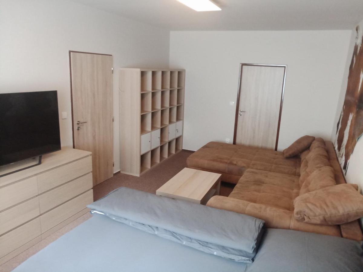 Kraliky Apartman Exteriör bild