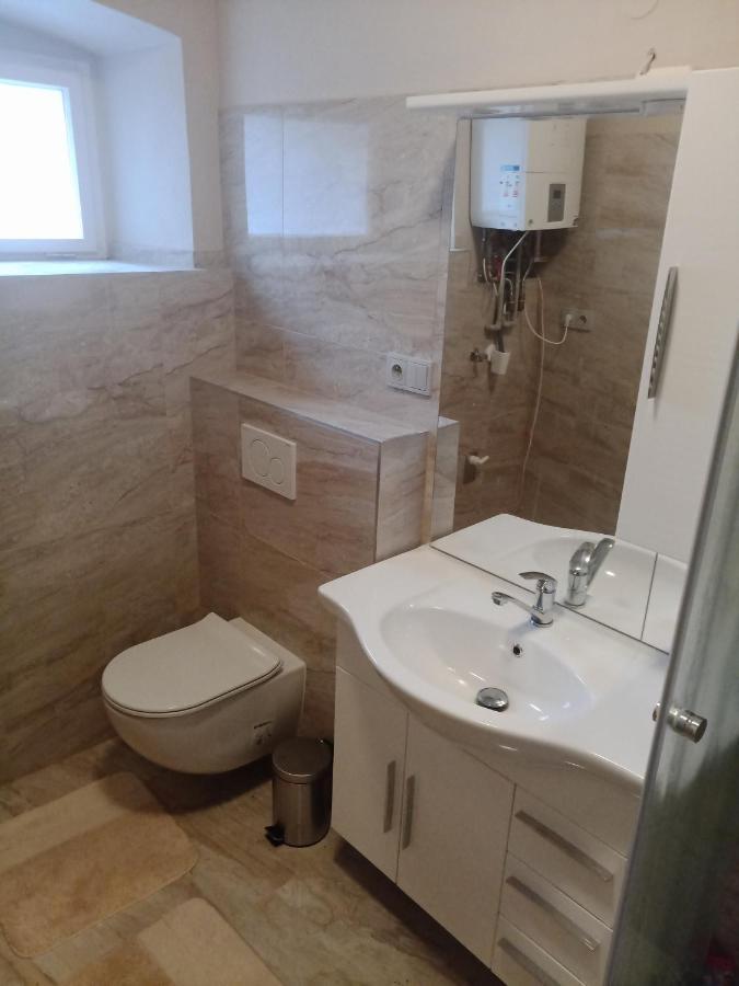 Kraliky Apartman Exteriör bild